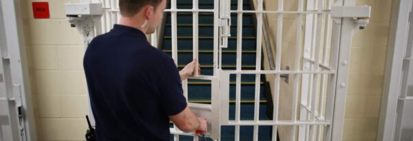 Ayudante instituciones penitenciarias