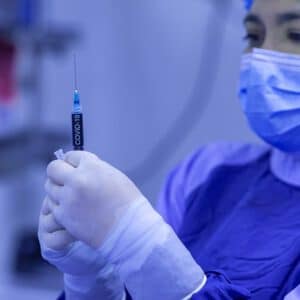 Cuidados Auxiliares de Enfermería Red Hospitalaria Defensa